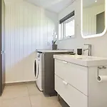 8 Person In Neksø